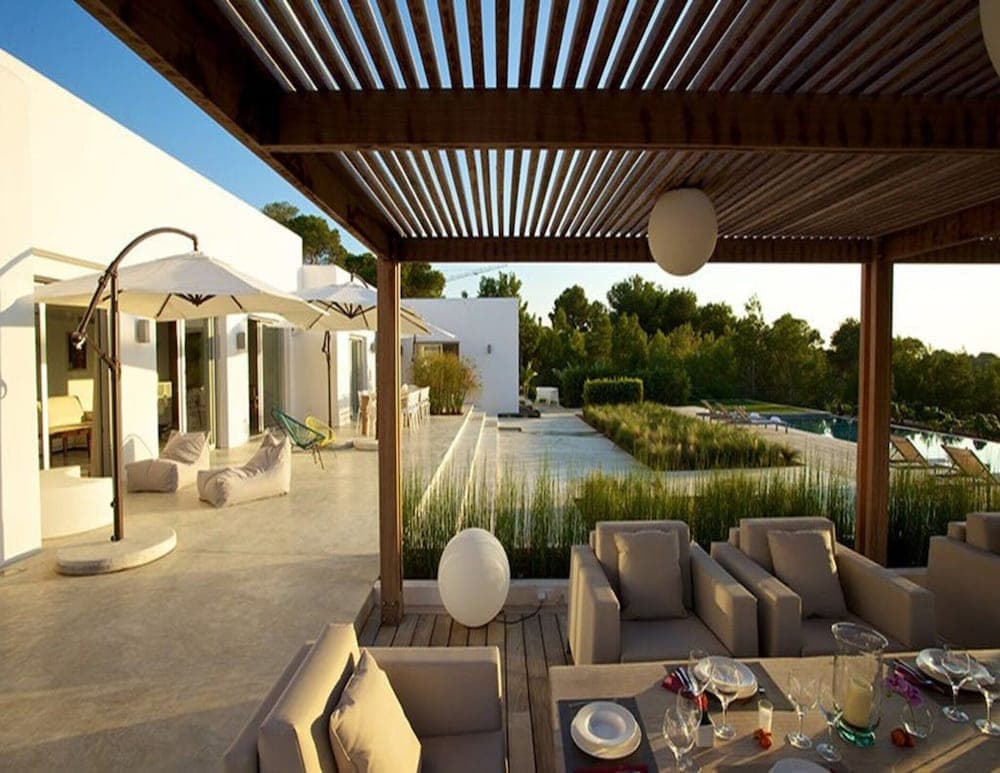 Gorgeous Villa With Views — 25