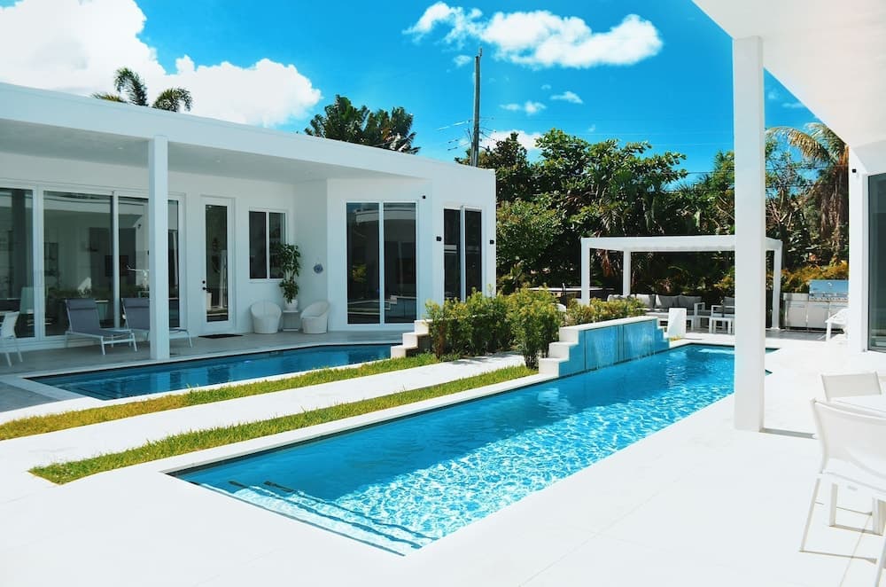 Guesthouse per soli uomini con opzione di abbigliamento vicino a Wilton Manors — 23