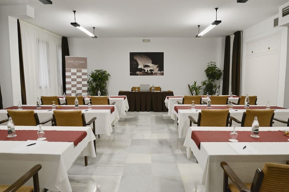 San Pablo Sevilla — 3