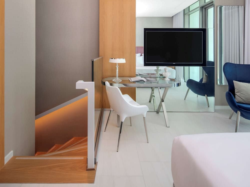 SLS Dubai Hotel & Residences — 19