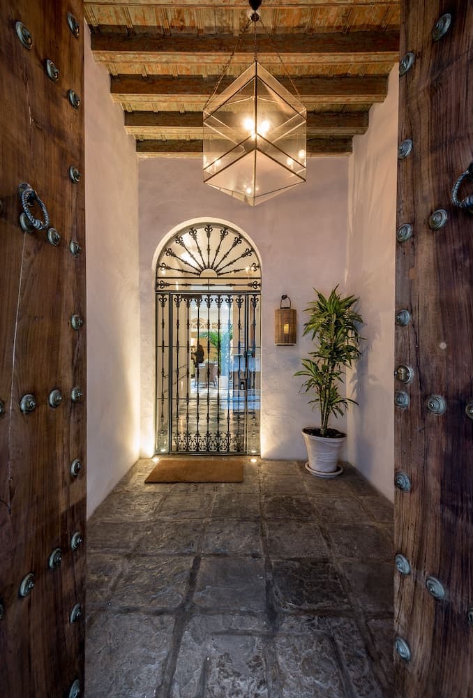 Boutique-Hotel Corral del Rey by ALUZ Collection — 5