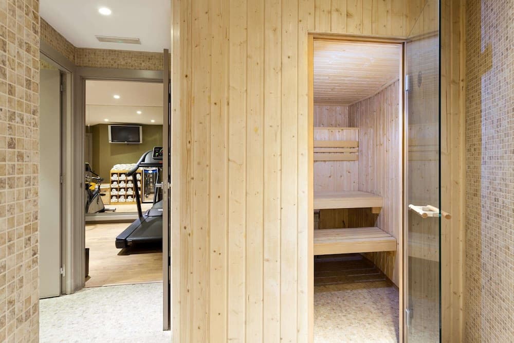Hotel Condes de Barcelona — 4