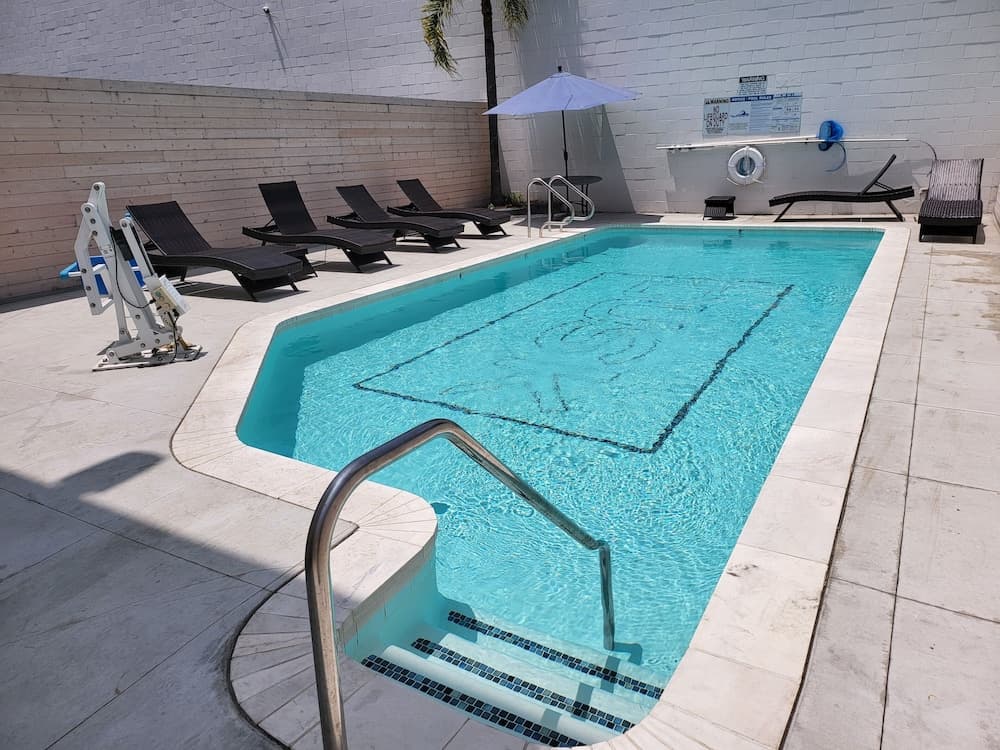 Hotel al anochecer — 27