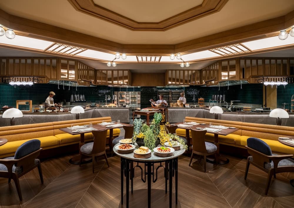 Dusit Thani Bangkok — 19