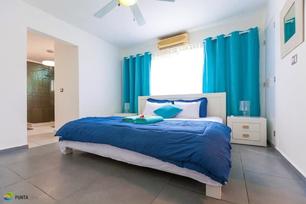 Punta Cana Beachfront Apartment With BBQ Private Terrace — 3