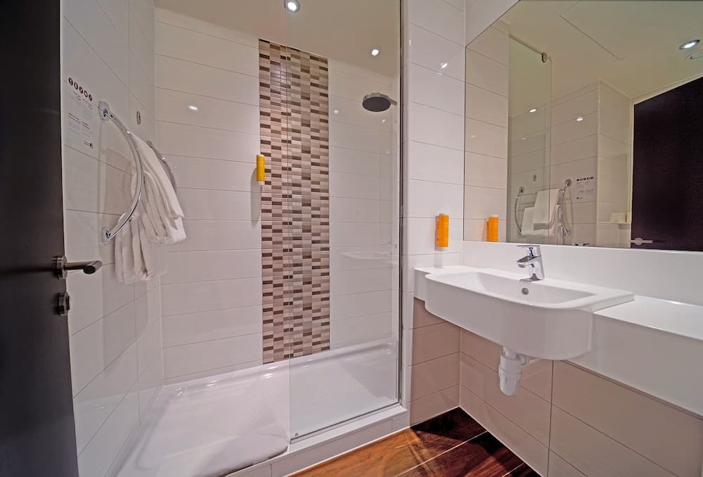 Premier Inn Dubai Al Jaddaf — 29