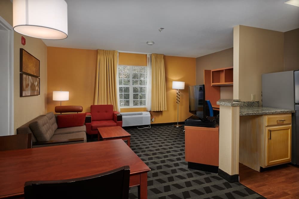 MainStay Suites Tampa Moffitt-USF — 5