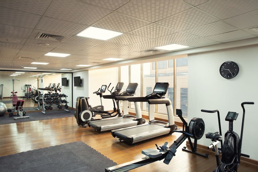Four Points by Sheraton Production City, Dubai — 22