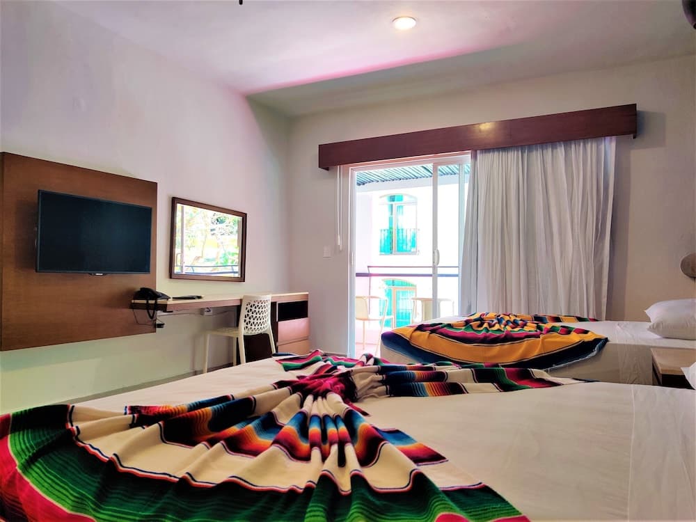 Hotel Mariachi by Kavia 5th Av — 8