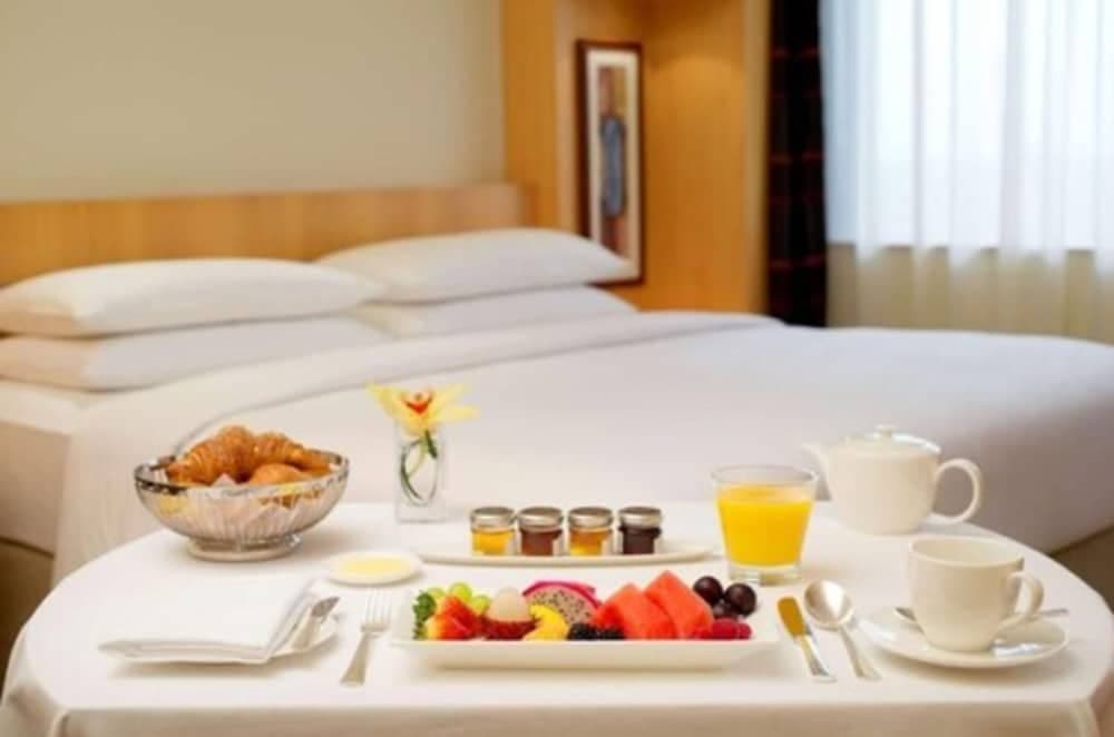 Hyatt Regency Galleria Residence Dubai — 12