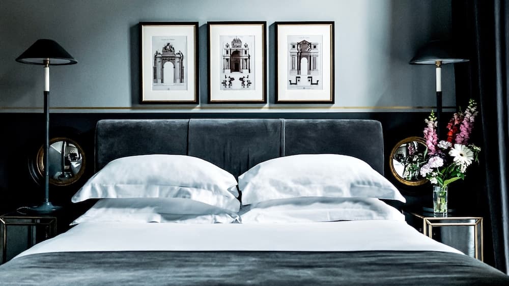 Monsieur George Hotel & Spa – Champs Elysées — 12