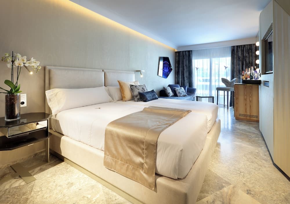 Ushuaïa Ibiza Beach Hotel - Adults Only - Club Entrance Included — 5