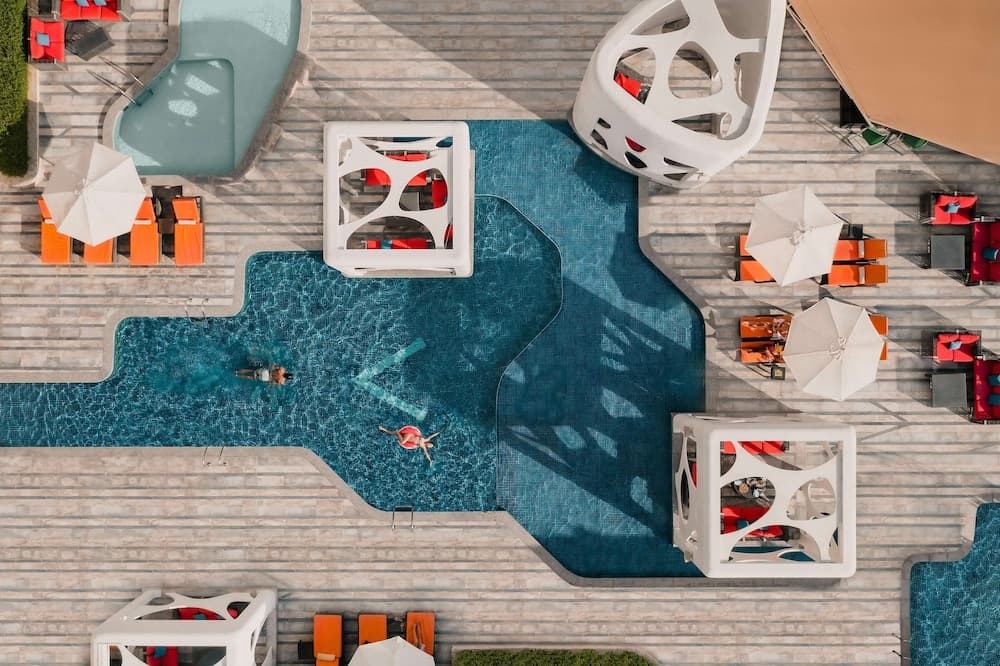 V Hotel Dubai, Curio Collection by Hilton — 1