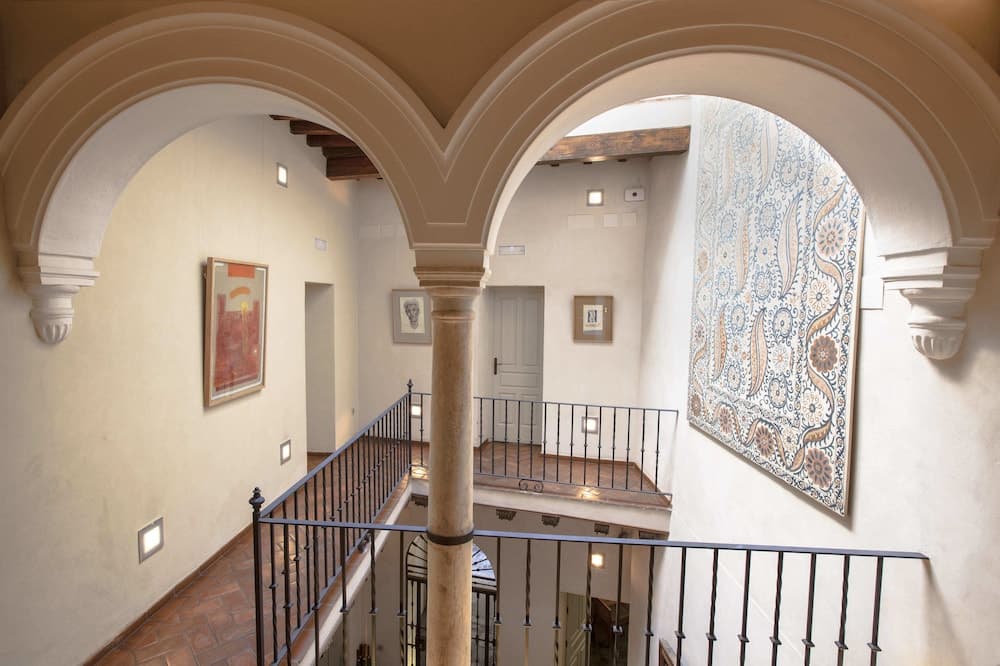 Boutique-Hotel Corral del Rey by ALUZ Collection — 8