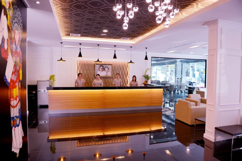 Picnic Hotel Bangkok — 7