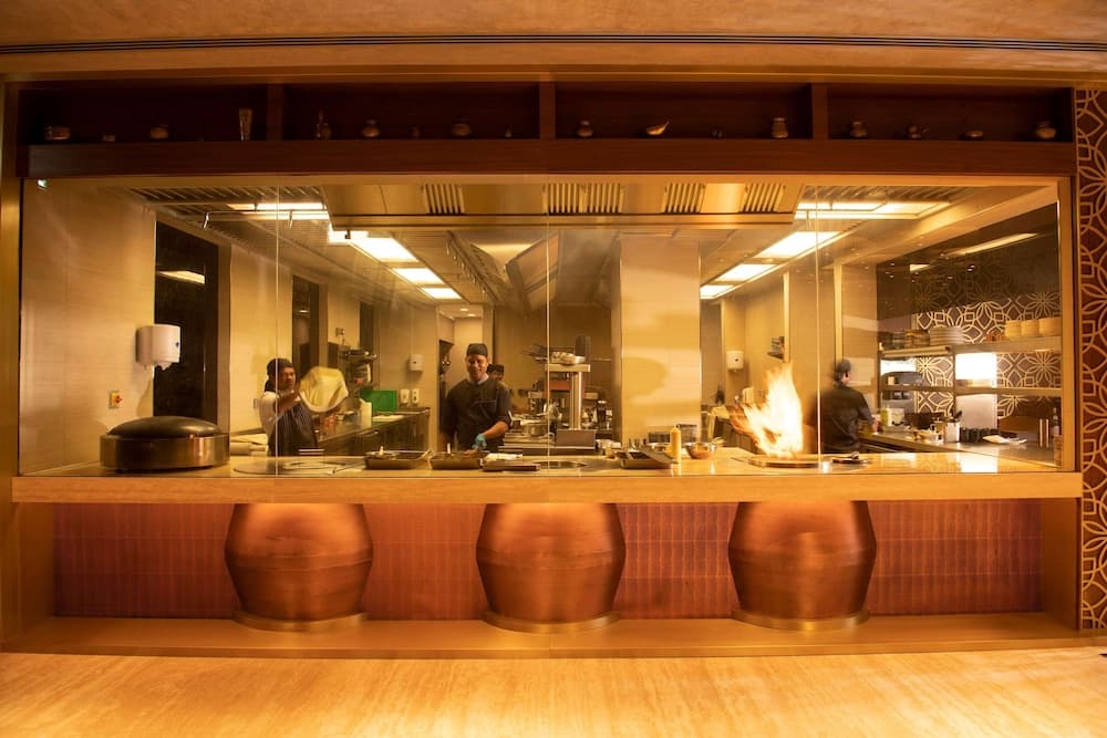 JA Palm Tree Court, Dubai — 11