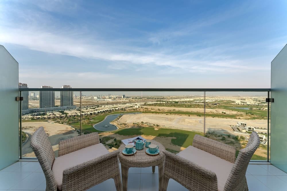 Radisson Dubai Damac Hills — 3