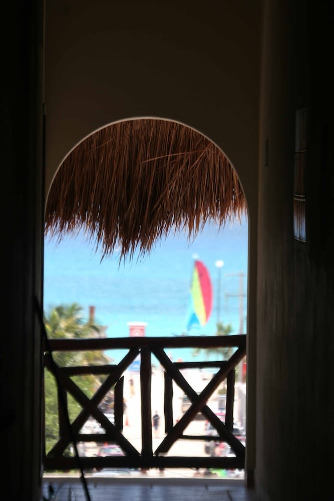 Riviera del Sol — 13