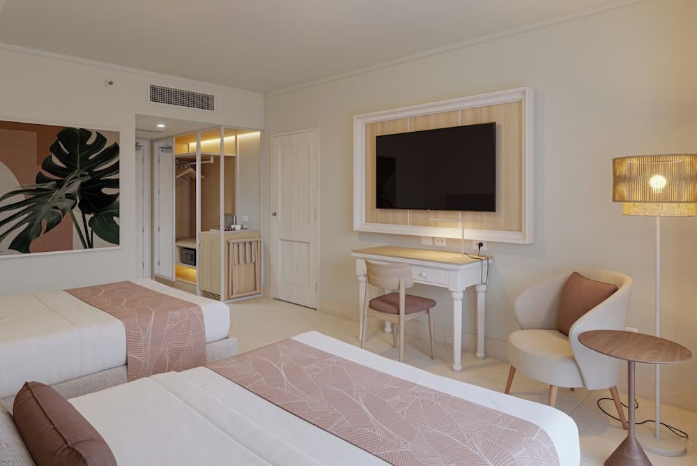 Wyndham Alltra Punta Cana All-Inclusive Resort — 14