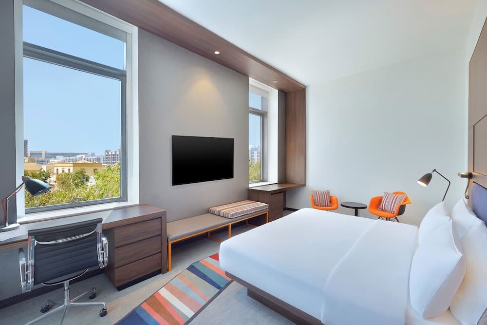 Aloft Al Mina Dubai — 14