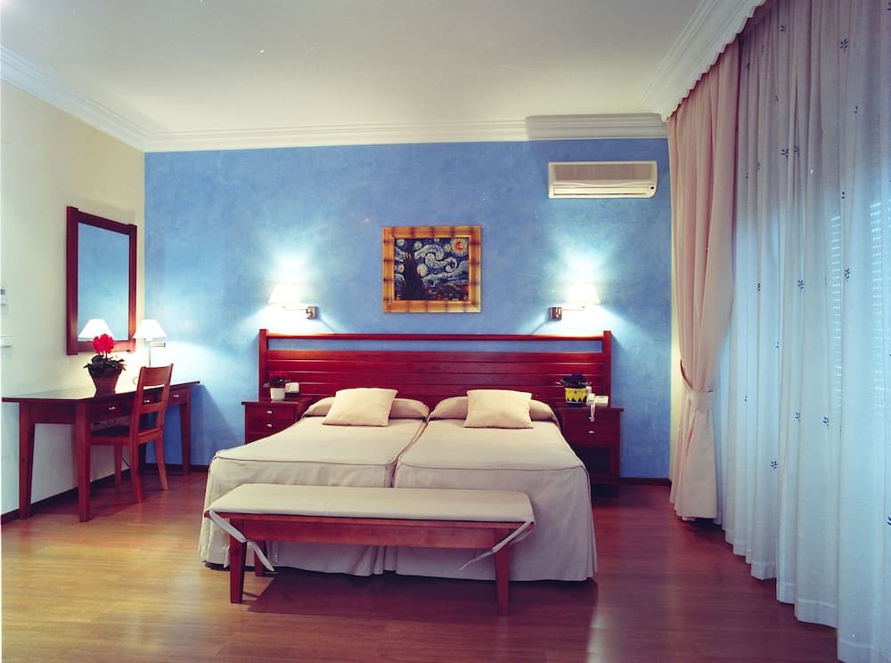 Hotel California — 14