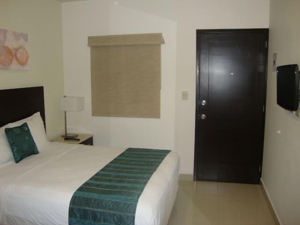 Maria Elena Hotel — 7