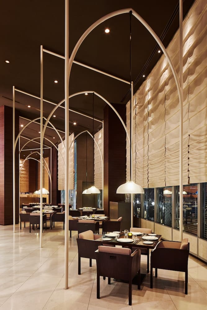Armani Hotel Dubái, Burj Khalifa — 3