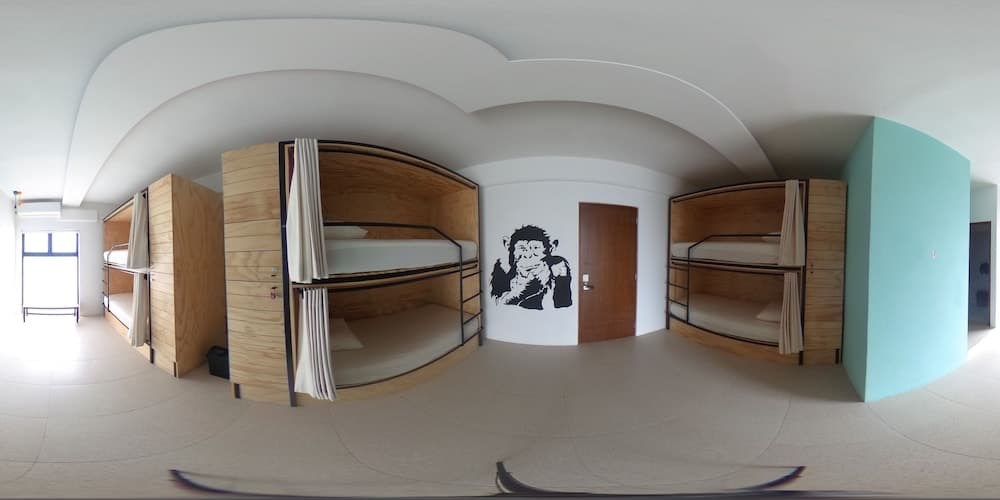 Nomaden Hotel, Hostel & Dachpool — 6