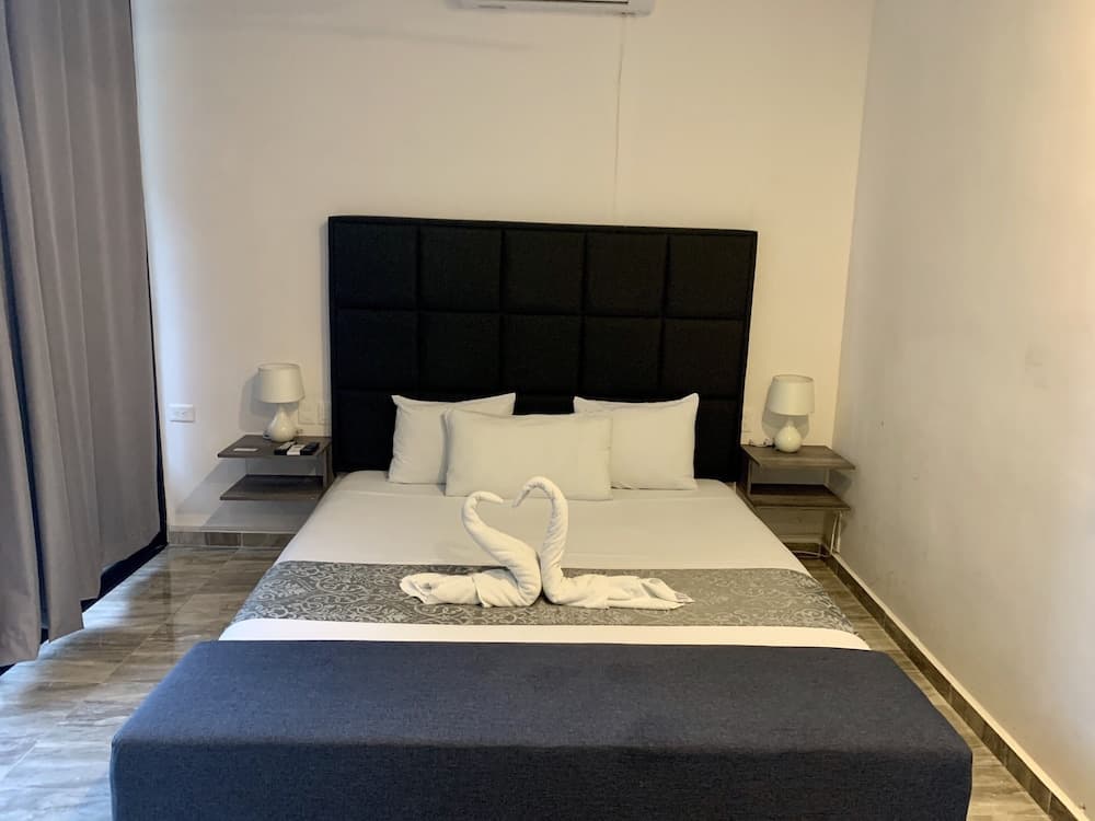 SILVERSANDS Hotel Boutique - 5Th Ave — 24