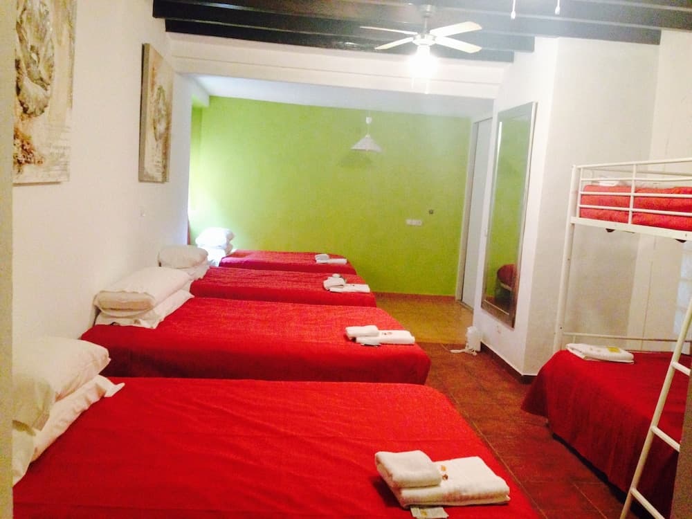 BHG Hostel Secar de la Real — 5