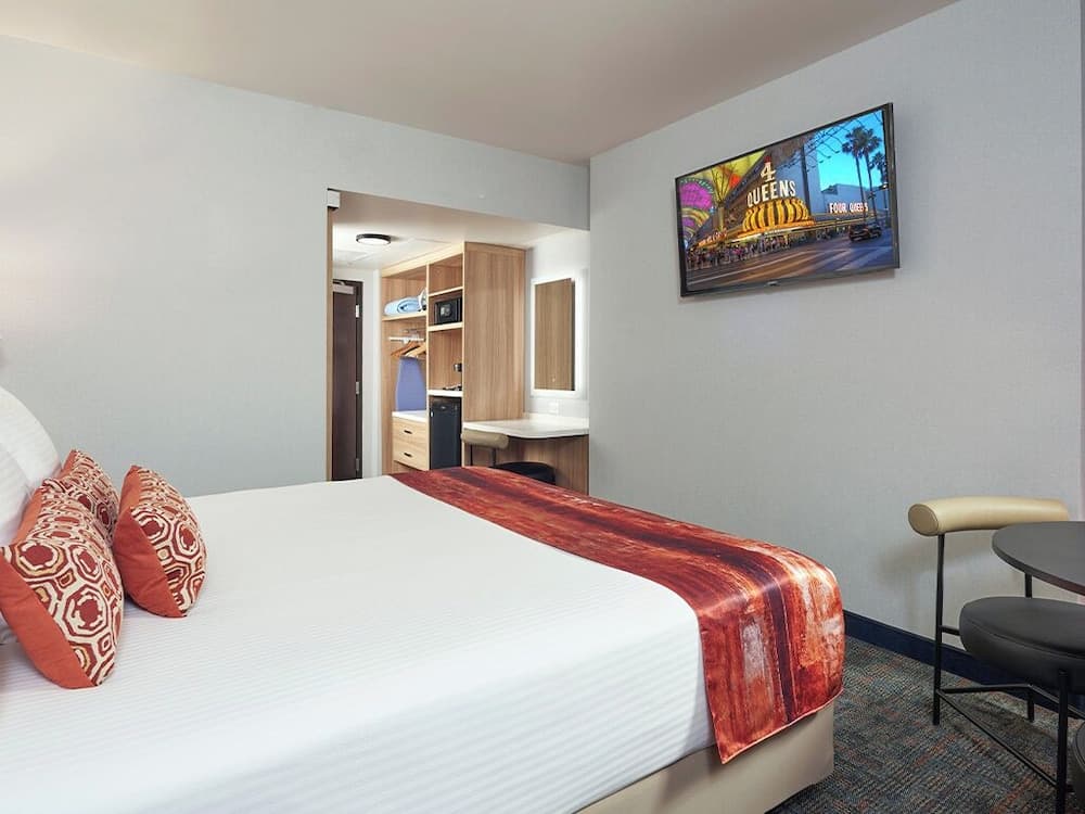 Four Queens Hotel and Casino — 14