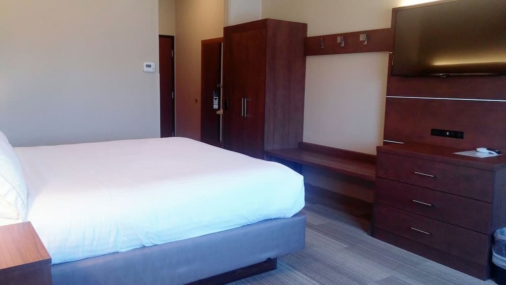 Holiday Inn Express & Suites Miami, ein IHG Hotel — 13