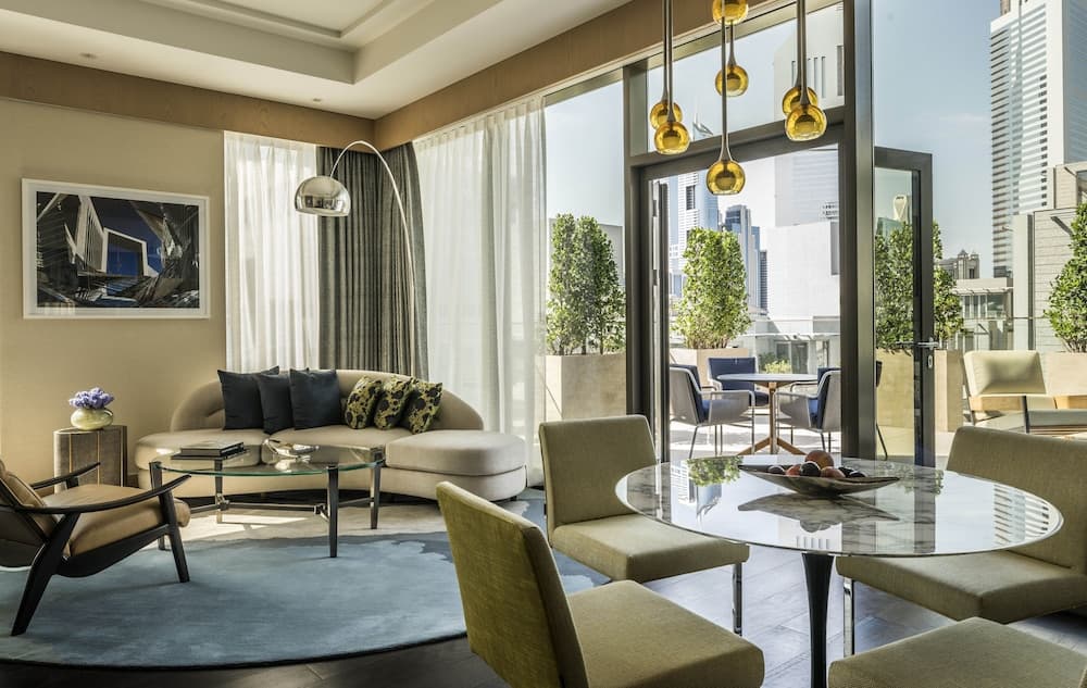 Four Seasons Hotel Dubai International Financial Centre — 4