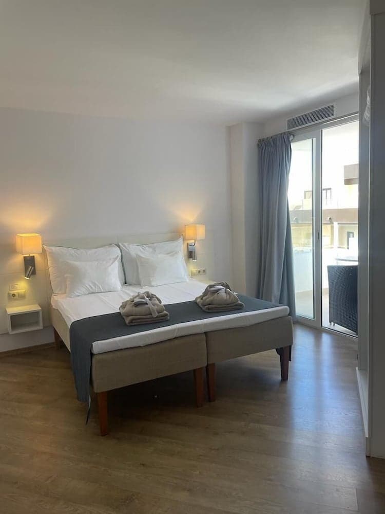 FERGUS Style Palma Beach - Adults Only — 3