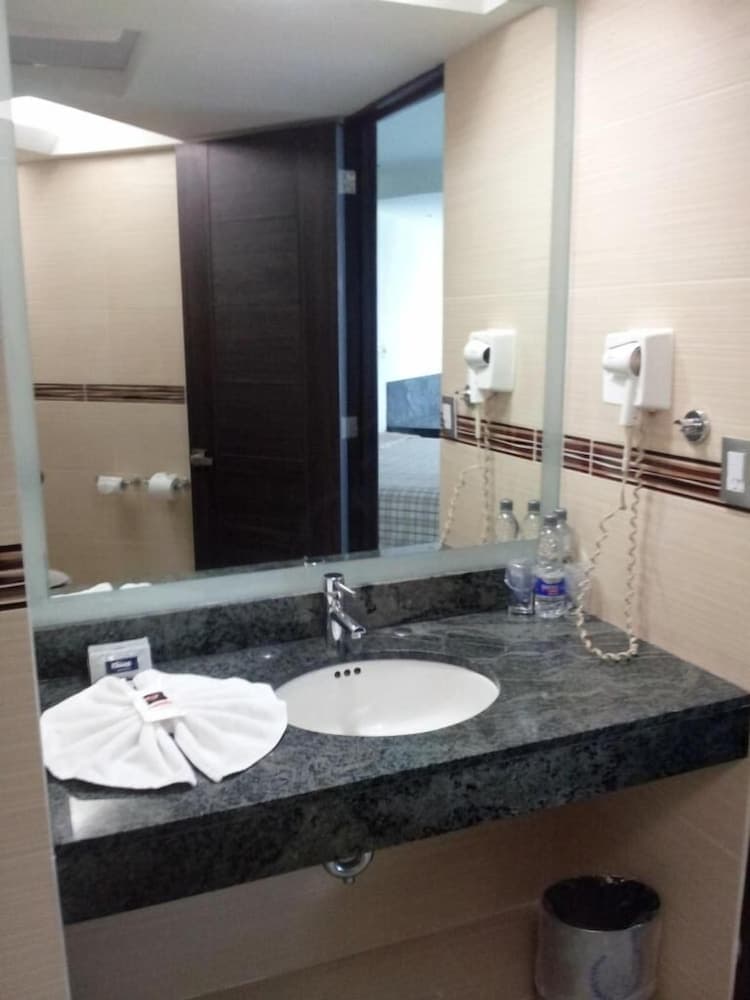 Hotel Astor — 14