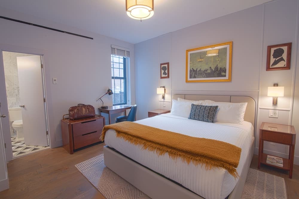 Hotel Belleclaire — 7