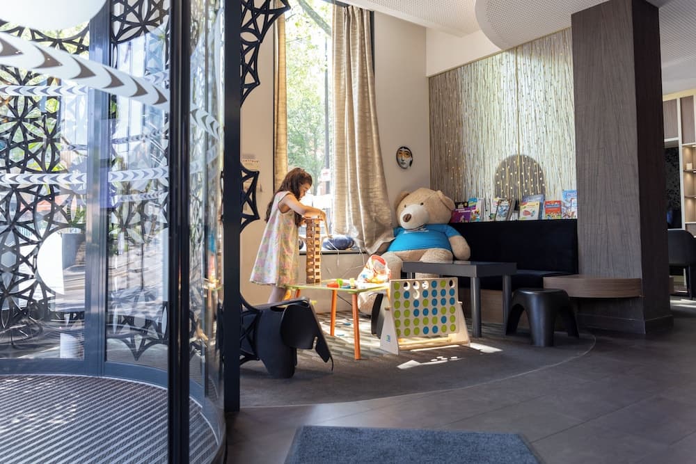 Novotel Suites Paris Expo Porte de Versailles — 16