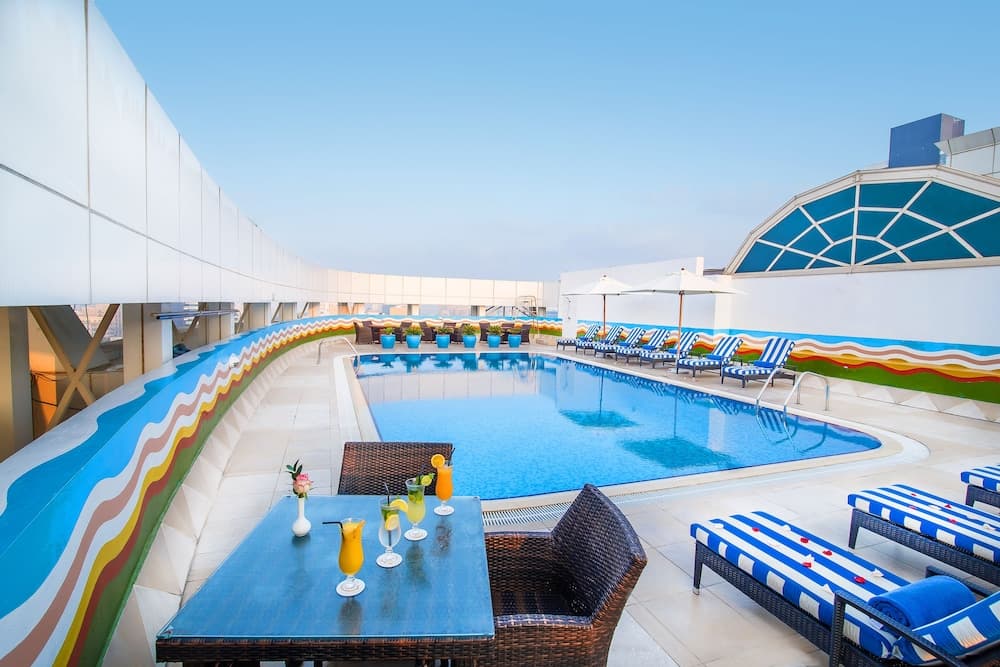 Grand Excelsior Hotel Bur Dubai — 17