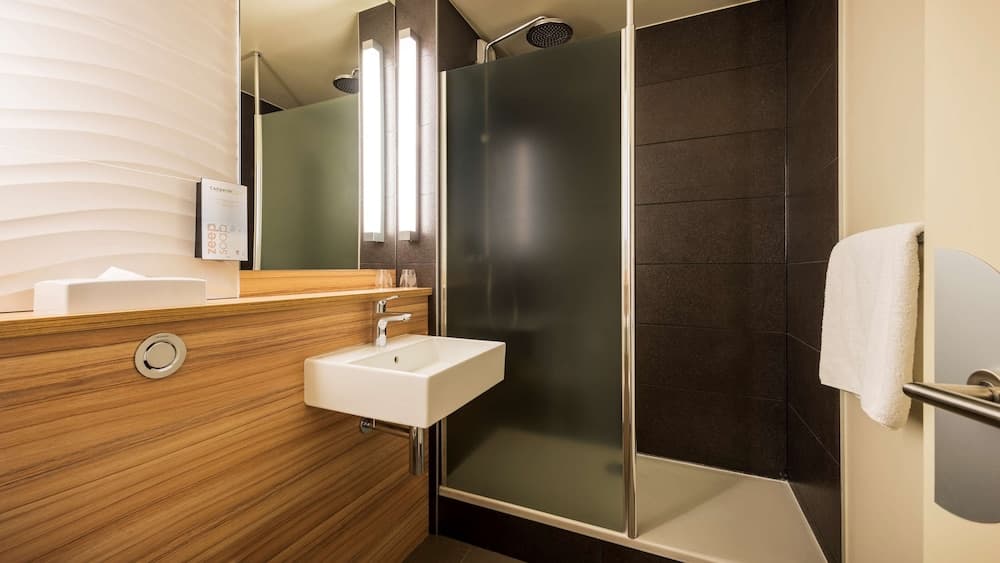 Hotel Campanile Ámsterdam Zuidoost — 19