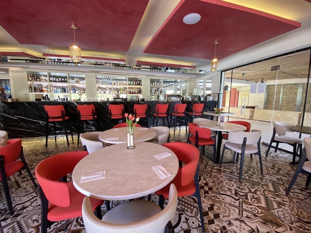Ducassi Suites Rooftop Pool Beach Club & Spa — 27