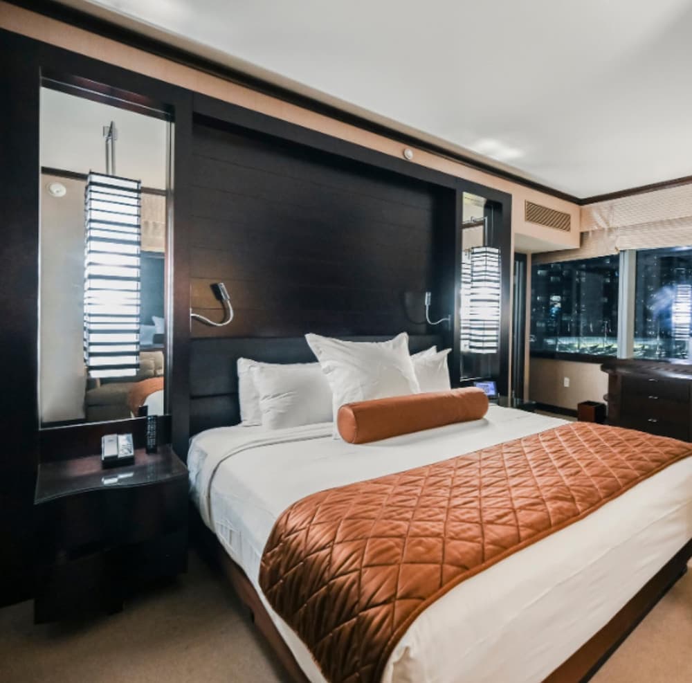 StripViewSuites im Vdara — 8