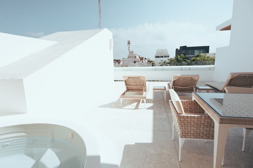 Antera Hotel & Residences — 30