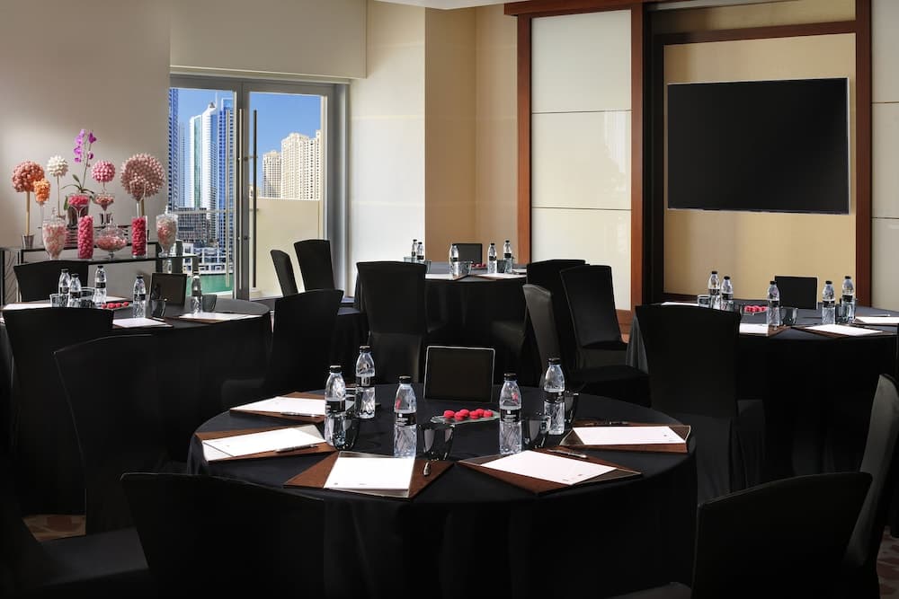 JW Marriott Hotel Marina — 7