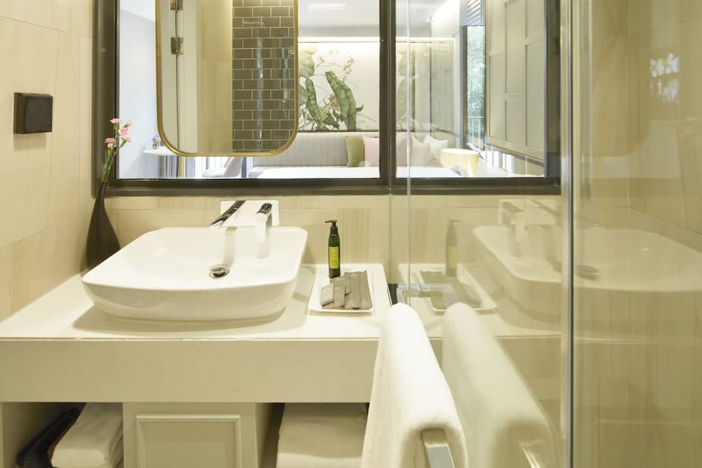 The Quarter Ploenchit by UHG — 8