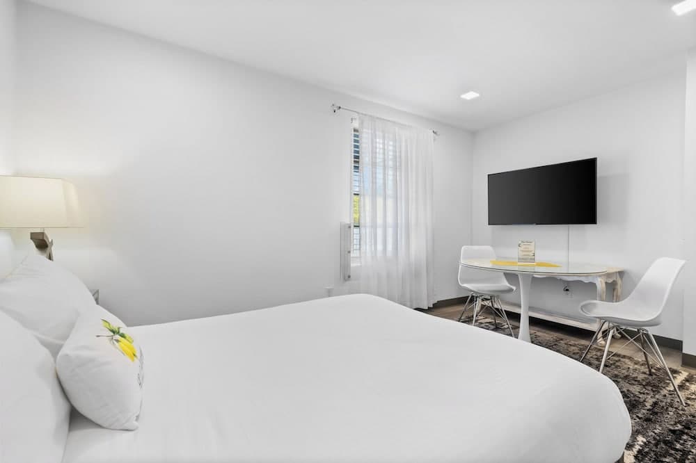 The Sunset Inn-South Miami — 24