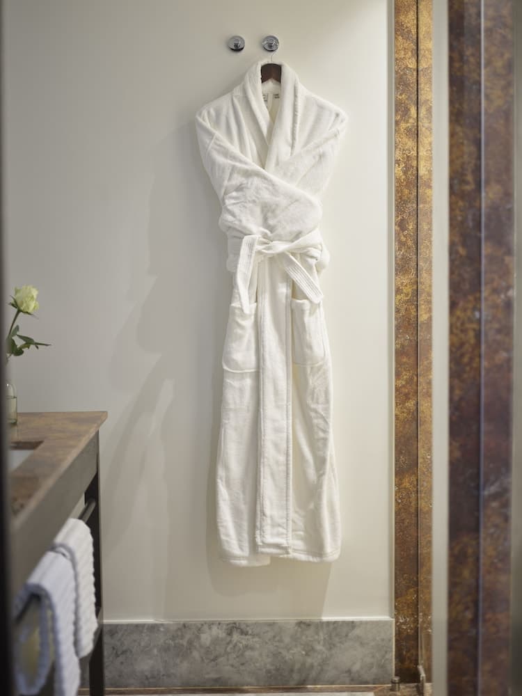 Hotel Dama — 19