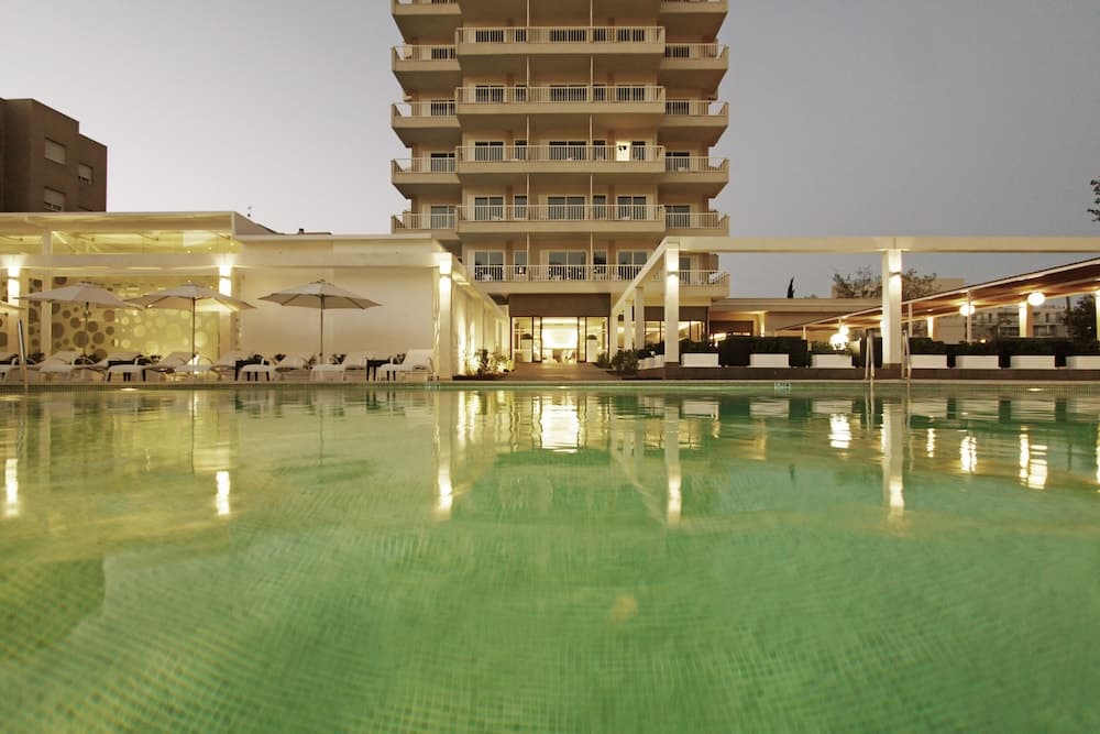 BG Hotel Caballero — 11