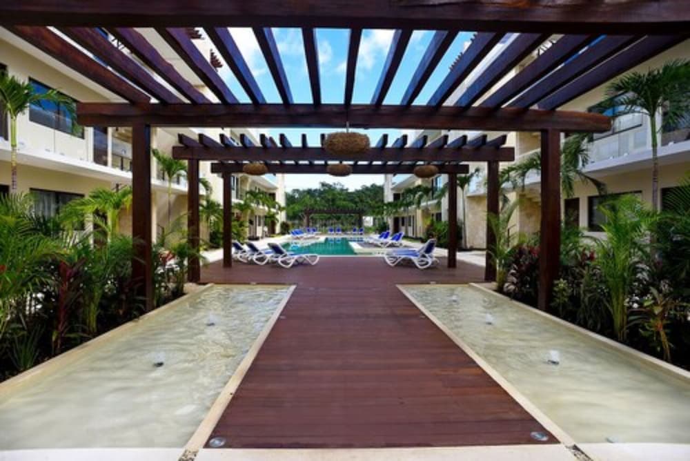 Blue Luxury Kukulkan — 26