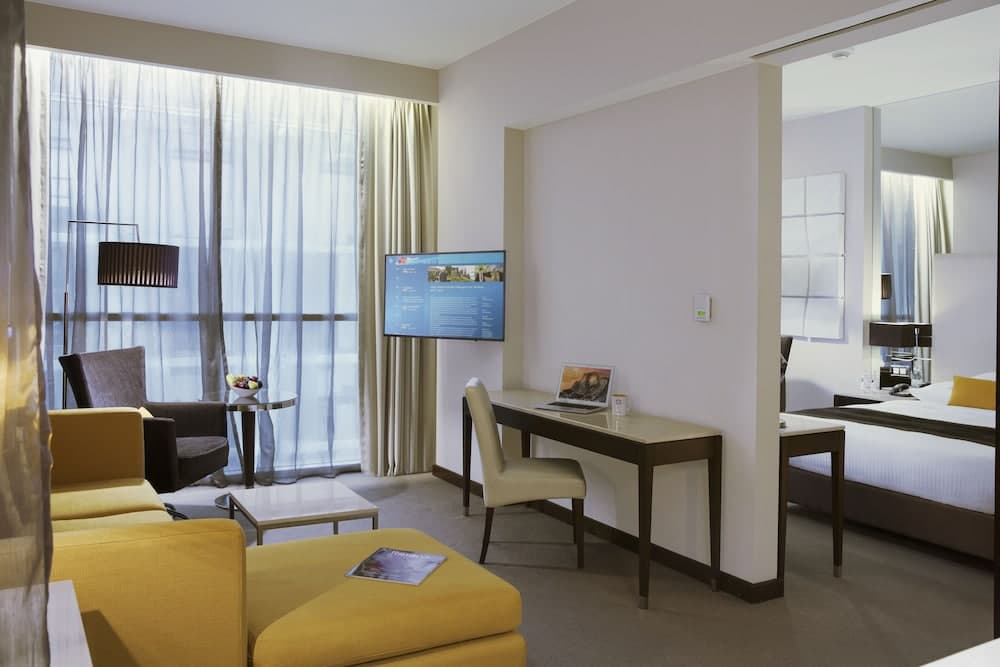 Centro Barsha — 14