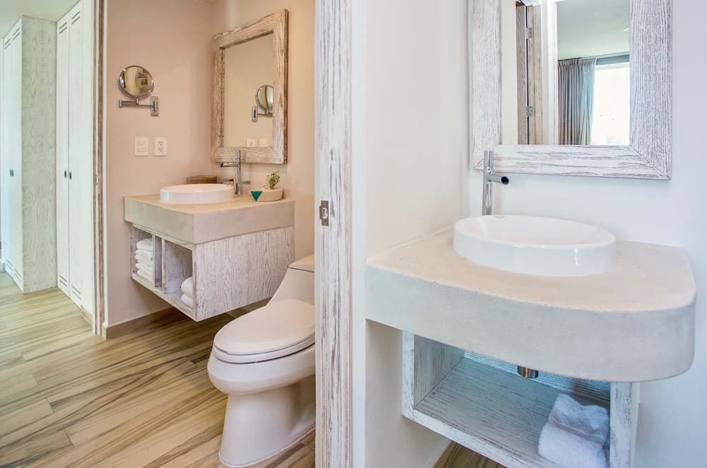 Newport House Playa Hotel Boutique — 2